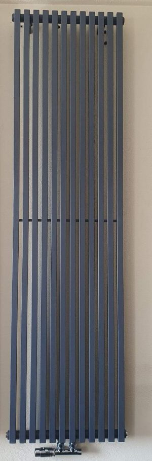 Вертикальний трубчастий радіатор 1 Quantum H-1800 мм, L-405 мм  (графітовий сірий RAL7024M)